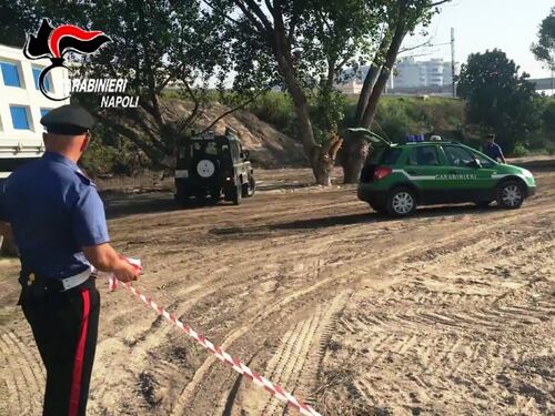 Rifiuti interrati fino alla falda: sequestrata discarica abusiva