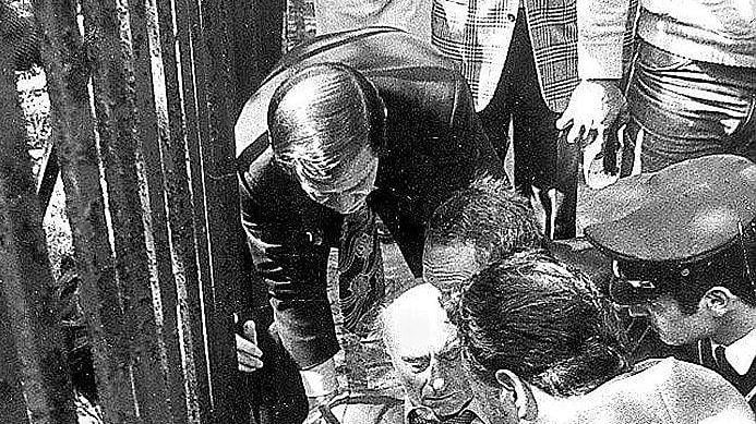Una strana guerra civile travestita da rivoluzione