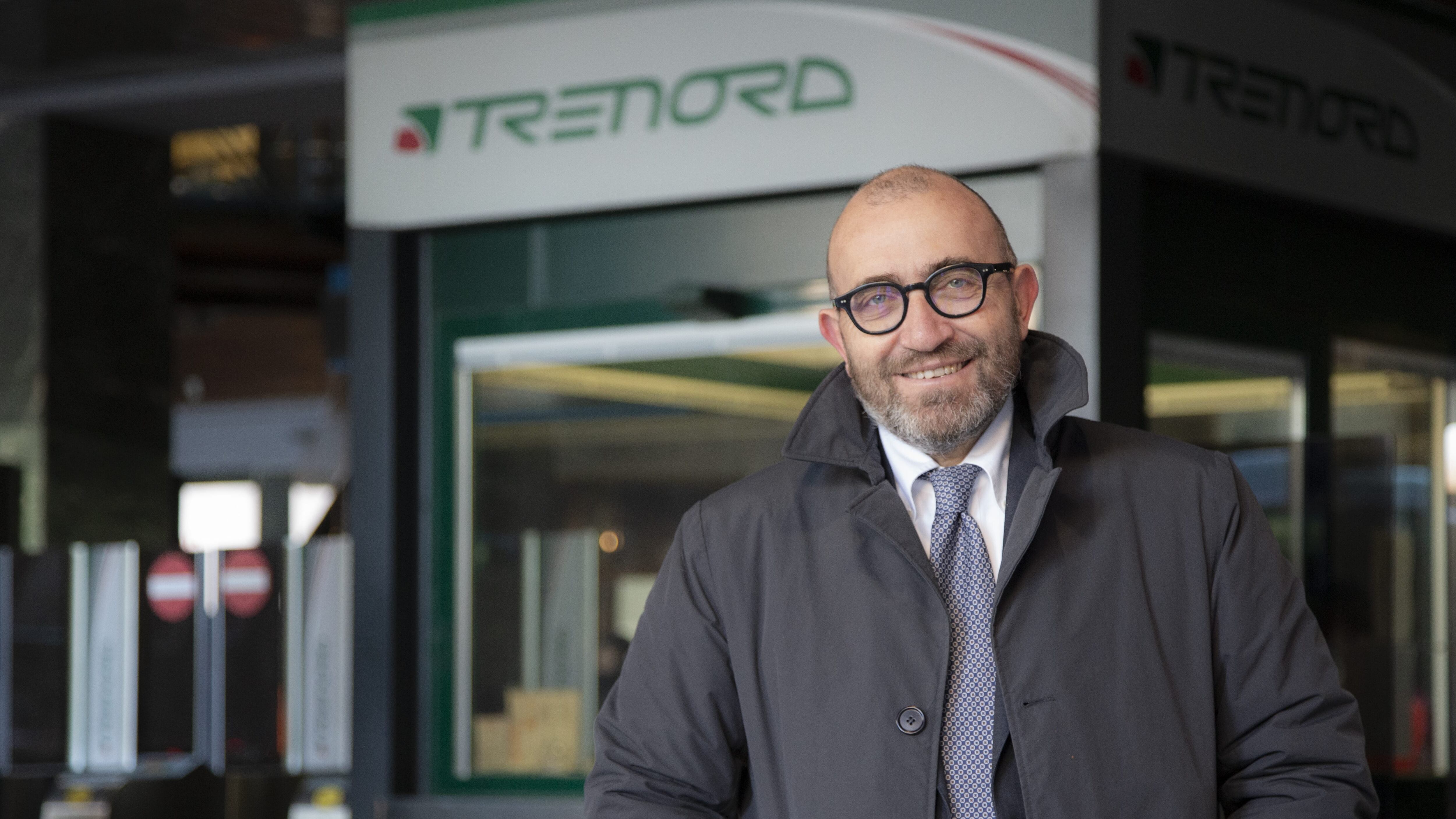 Soppressioni dimezzate e aumenta la puntualità Trenord in carreggiata
