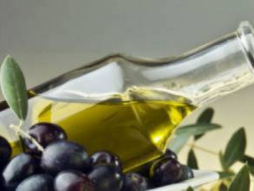 Vendono olio contraffatto con la clorofilla