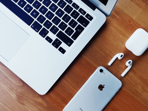 AirPods o auricolari bluetooth smarriti: come recuperarli? Ecco tutto quello che devi fare