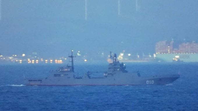 La Flotta russa entra nel Mediterraneo: inizia l'evacuazione dalla Siria