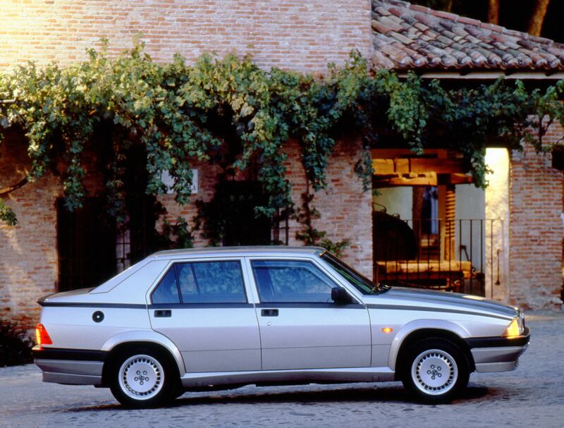 Alfa 75: guarda la gallery 7