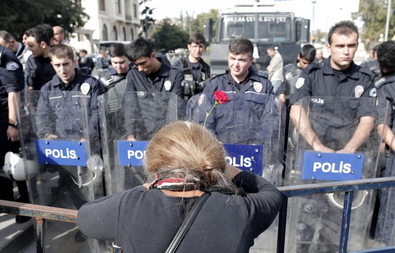 Cordoglio e proteste per i morti di Ankara 1
