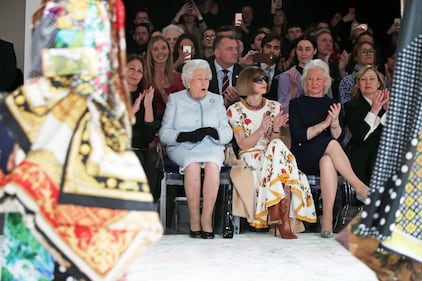 La Regina Elisabetta alla Fashion Week 1