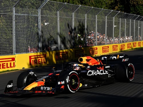 Australia, succede di tutto. Vince Verstappen, Leclerc fuori