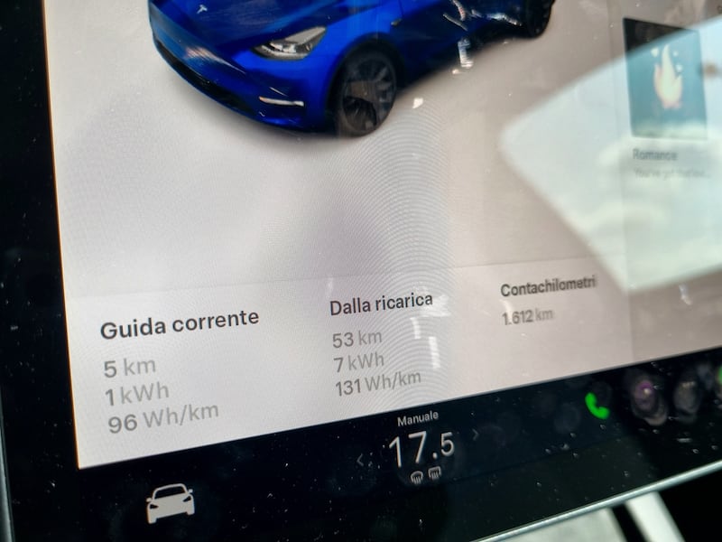Tesla Model Y RWD 2023, guarda la galleria fotografica 24