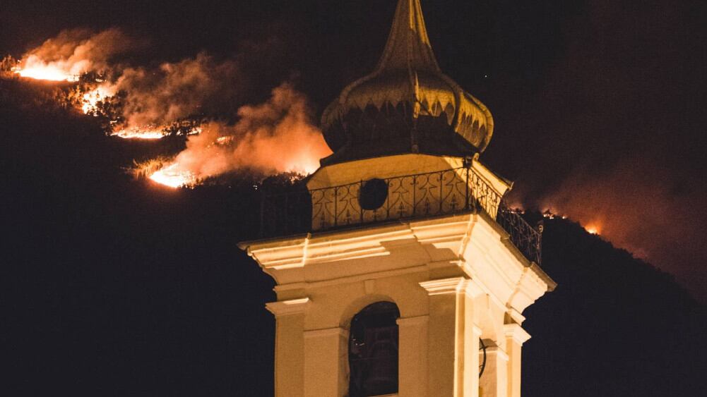 È allarme incendi in Piemonte: la paura tra sfollati e sgomberi