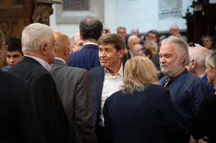 Gianni Morandi ai funerali di Flavia Prodi