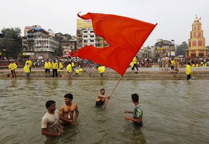 I colori della festa indiana del Kumbh Mela 12