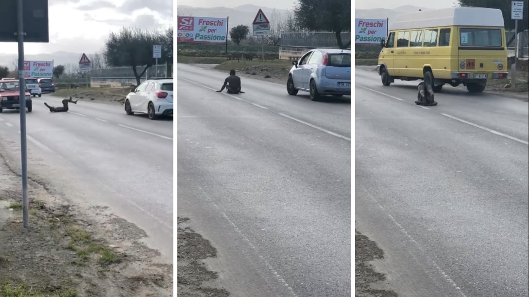 Teramo, nigeriano in mutande fa ginnastica in strada: traffico in tilt