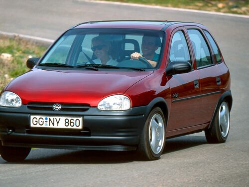 Opel Corsa B, guarda tutte le foto