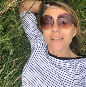 Liz Hurley, topless bollente 12