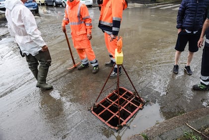 Maltempo, a Milano esonda il Seveso 13