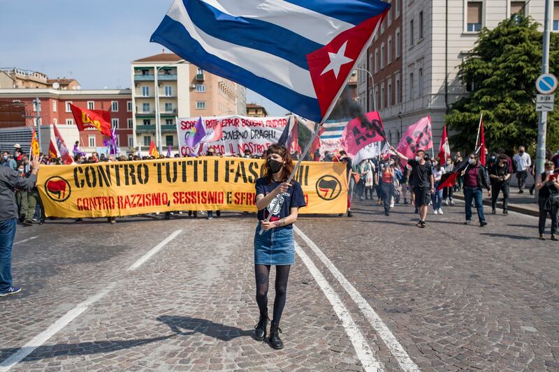 Manifestazione antifascista a Bologna per il 25 aprile 2