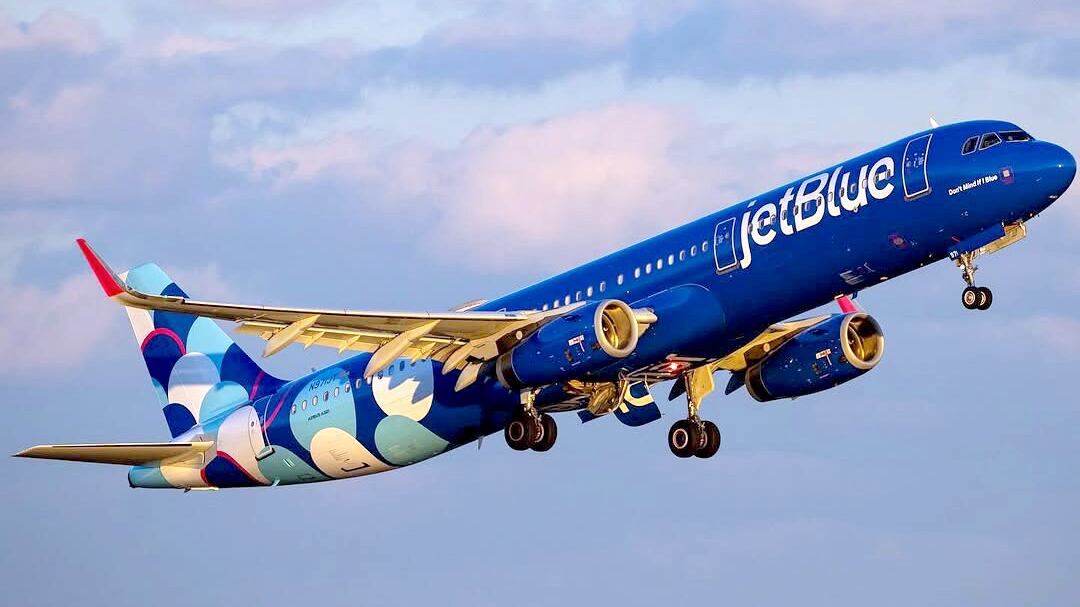 JetBlue, Airbus sfiora collisione con aereo cisterna Usa: cosa è successo
