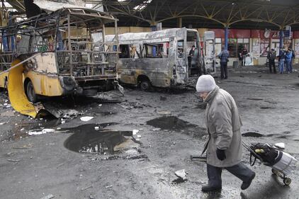 Donetsk, colpita stazione dei bus 4