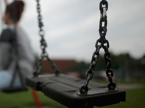 Il Garante per l'Infanzia: "In certe zone della Campania l'incesto è la normalità"