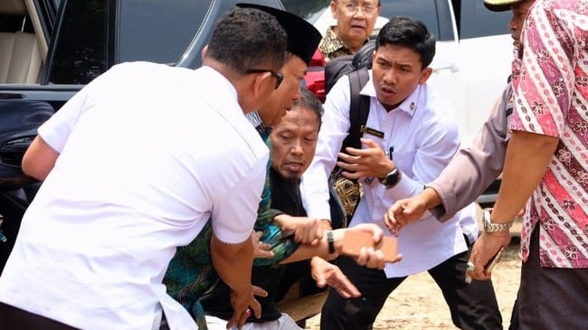 Indonesia, accoltellato ministro della Sicurezza. C'è l'ombra dell'Isis