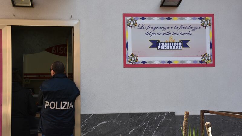 Un panificio era la base operativa dei boss: sequestro da 300 mila euro