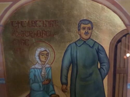 Vandalizzata icona sacra di Stalin: esplodono le proteste in Georgia