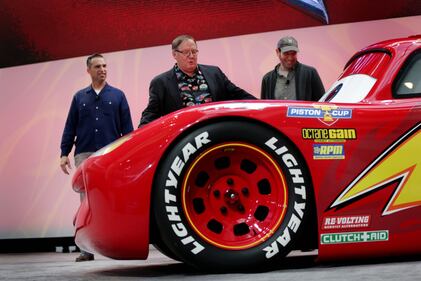 E a Detroit spunta la Saetta McQueen a dimensione reale 1