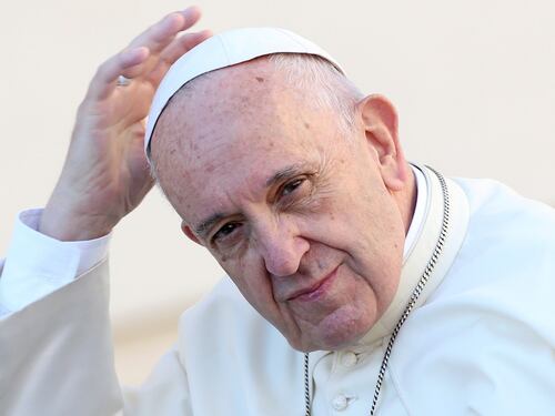Ora il Papa pensa di ordinare preti gli uomini già sposati