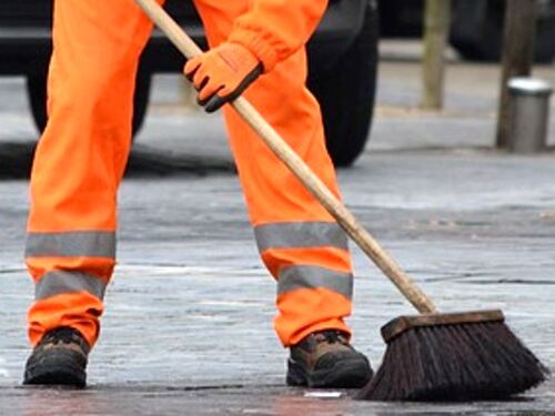 A Bari le tasse si potranno pagare con ore di lavoro a favore della città