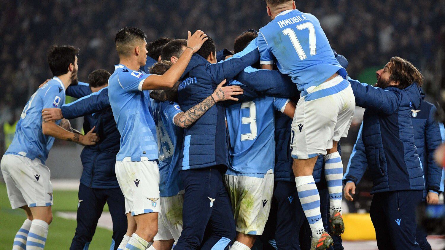 Lazio: i tifosi sognano, la società frena