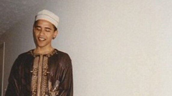 Obama in abito islamico. Fox News: "Questo non è un buon cristiano"