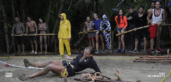 Mercedesz Henger all'Isola dei Famosi: le foto più belle 14