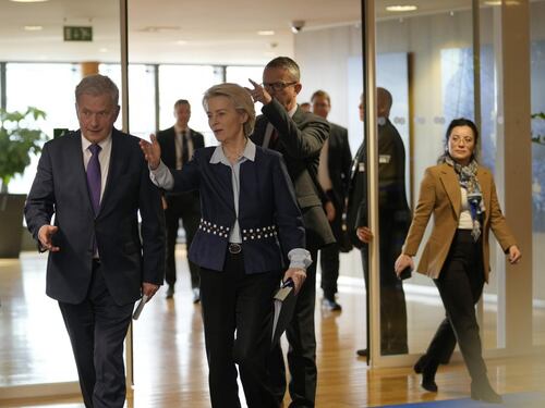 L'Ue prova a fare sul serio. "Putin non deve vincere"