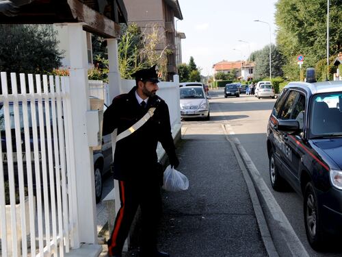 Romeno gli entra in casa per rubare: anziano gli spara e lo ammazza