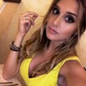 Lady Rugani mozzafiato su Instagram: i suoi scatti infiammano i social 7
