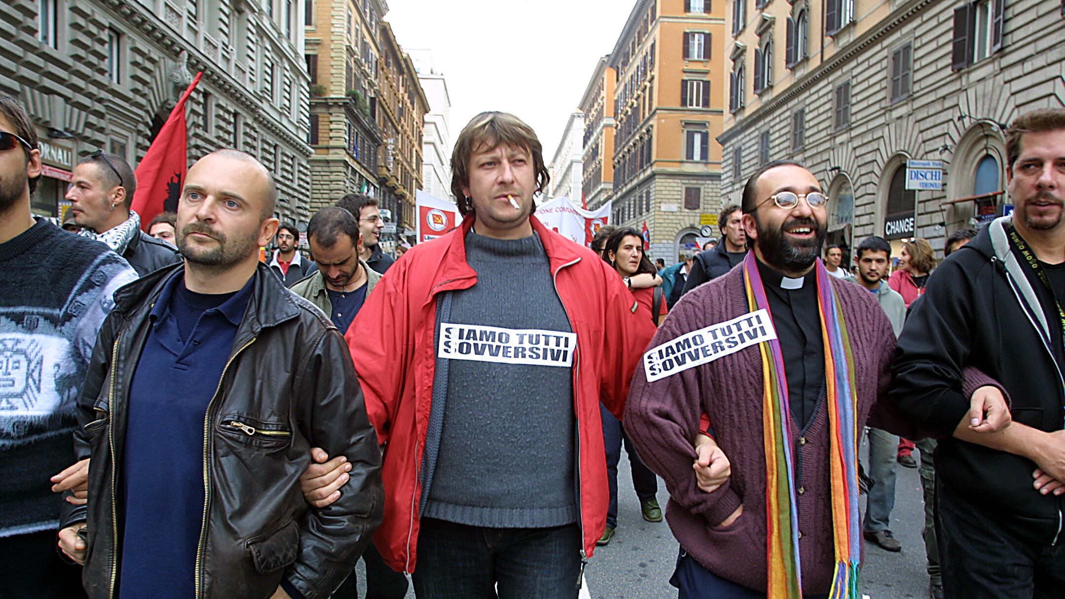 Mare Jonio, indagato Casarini: "Favoreggiamento immigrazione clandestina"