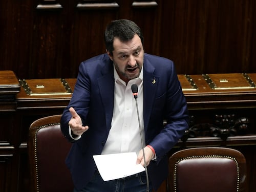 Salvini evoca ancora la crisi: "Siamo nelle mani di Dio"
