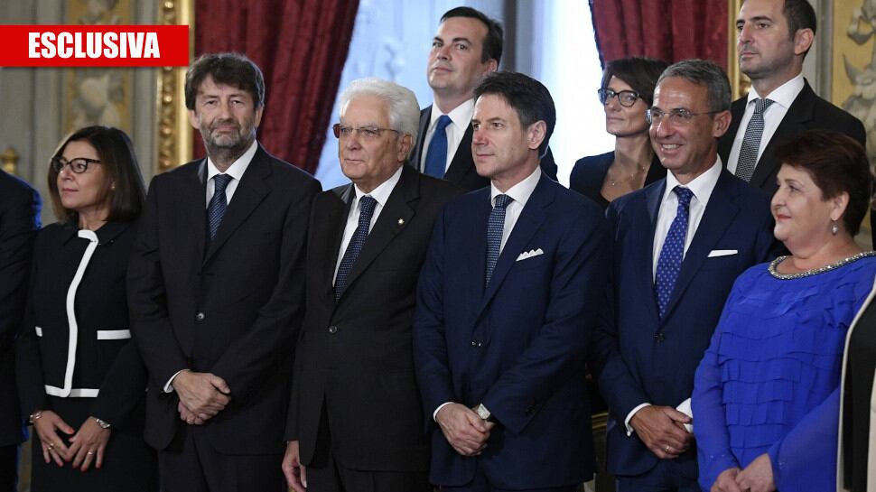 Dialoghi, sussurri e veleni: “Ecco come va a finire...”