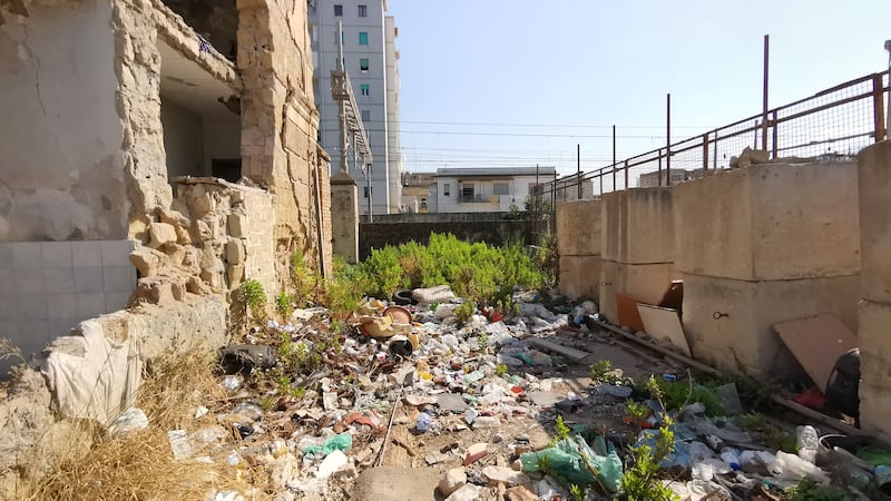 Napoli, la ex Corradini ridotta a macerie 6
