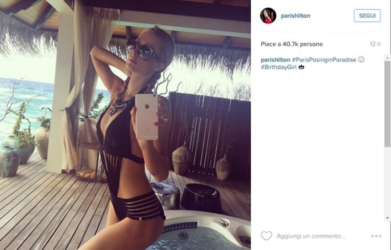 Paris Hilton, compleanno sexy su un'isola da sogno: foto 10