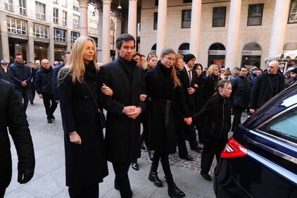 Grande folla al funerale di Moratti 7