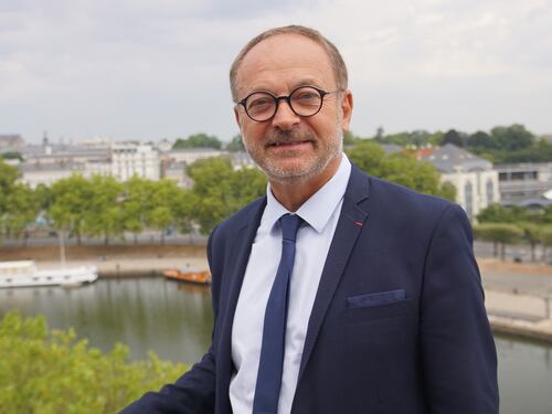 Scandalo Parigi, senatore droga deputata per stuprarla