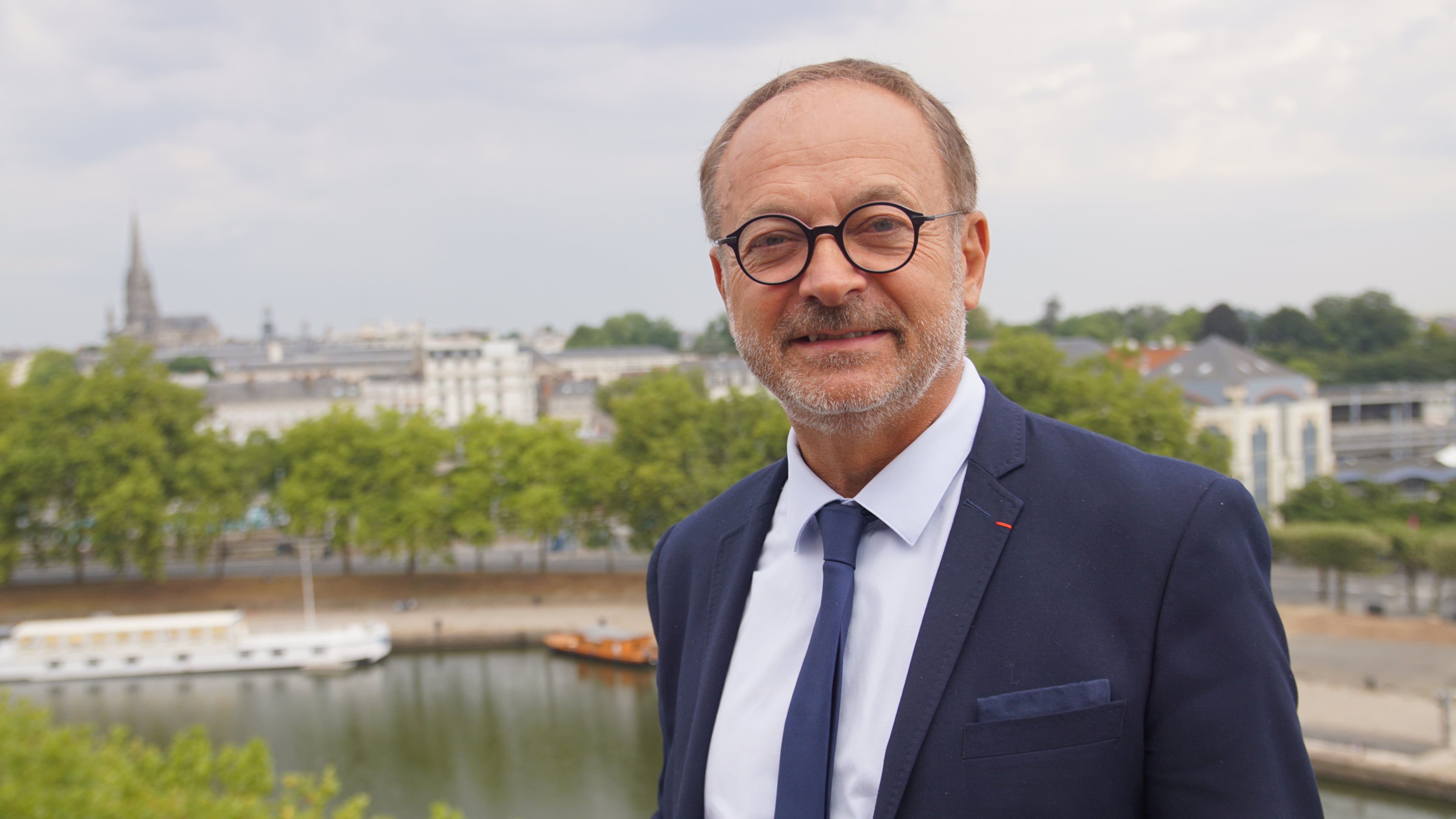 Scandalo Parigi, senatore droga deputata per stuprarla