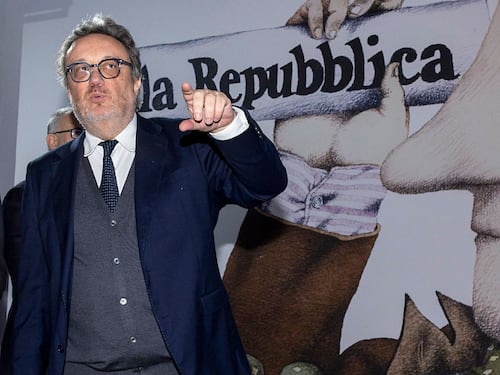 Repubblica, giornalisti sfiduciano il direttore Mario Orfeo per conflitto di interessi