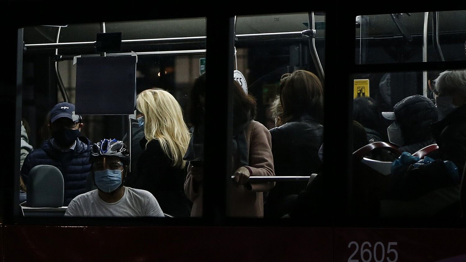 "Sospetto positivo": cambia tutto su treni, bus, taxi e navi