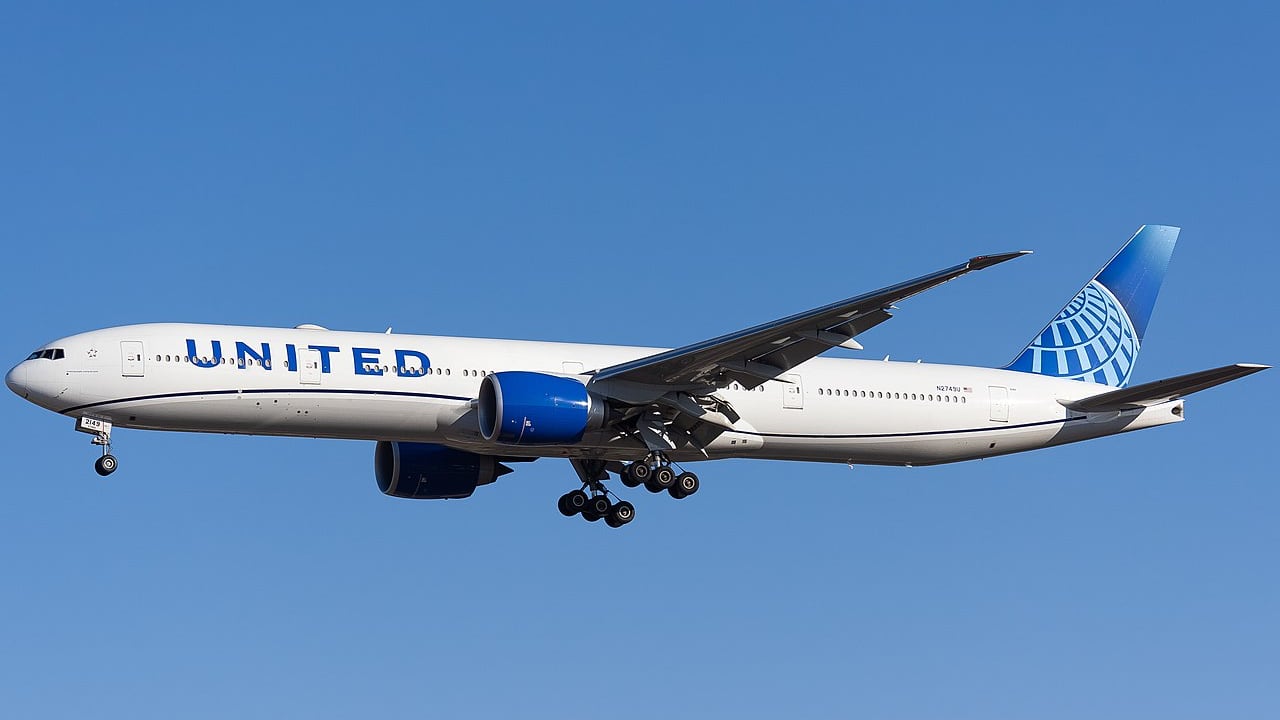 Guasto al motore dopo il decollo, atterraggio d'emergenza per Boeing della United Airlines