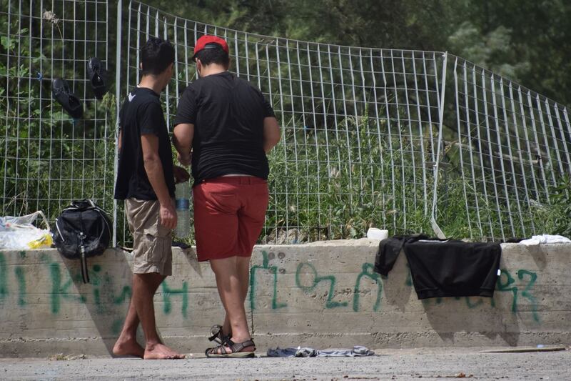 Ventimiglia: ovunque accampamenti di migranti, pure in spiaggia 2