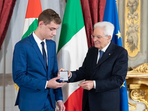 Le immagini della consegna delle onorificenze da parte del presidente Mattarella