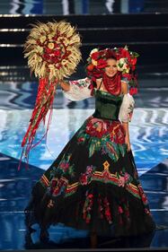 Miss Universo, lo spettacolo dei costumi più belli 10