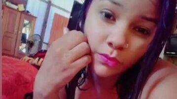 Il cellulare in carica, poi il fulmine: 18enne muore folgorata