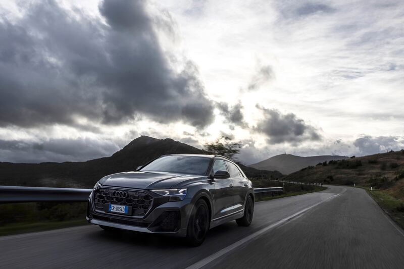 Audi Q8, primo contatto: guarda la gallery 9